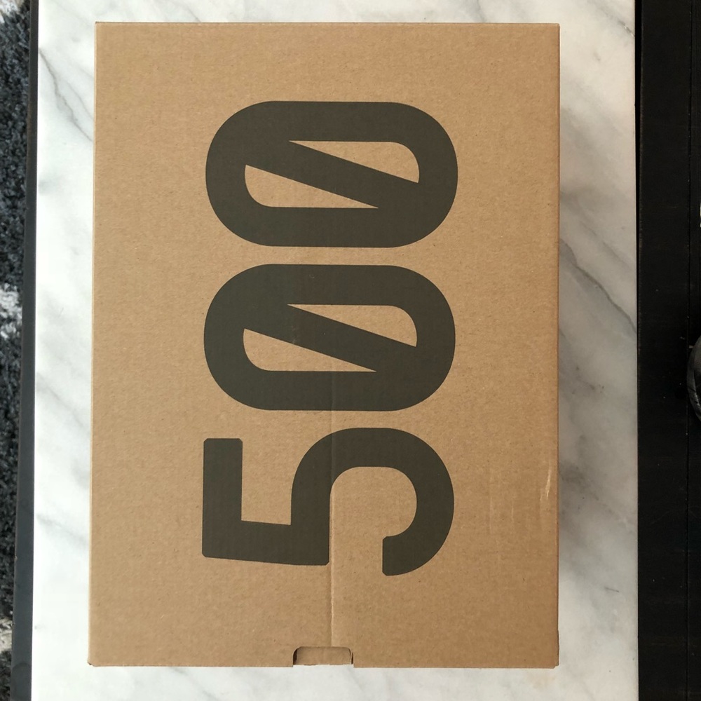 Yeezy 500 Box